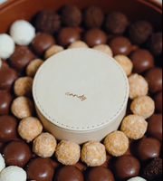 Boîte ronde en cuir PVC pour macarons au chocolat, emballage alimentaire personnalisé en acrylique transparent pour desserts de mariage, dattes, cadeaux pour le Ramadan