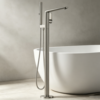 Robinet de baignoire autoportant WEIHAO en nickel brossé à poignée unique avec douchette à main pour la rénovation des salles de bain de villas et d'hôtels