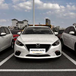 <span class=keywords><strong>Mazda</strong></span> <span class=keywords><strong>3</strong></span> Axela <span class=keywords><strong>2015</strong></span> Usado, Auto de Lujo Manual, Modelo de Tres Cajas con Volante a la Izquierda, Neumáticos R16, Asientos de Tela, Interior Oscuro - Product Image 1