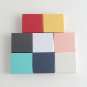 Boîte à bijoux personnalisable de style tiroir, boîte cadeau en carton coulissant avec pochettes en microfibre douce - Product Image 3