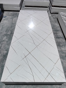 Panneau en <span class=keywords><strong>PVC</strong></span> marbré avec <span class=keywords><strong>profil</strong></span>és en aluminium H/T pour une installation murale sans joint, solution complète pour les travaux d'ingénierie à grande échelle - Product Image 1