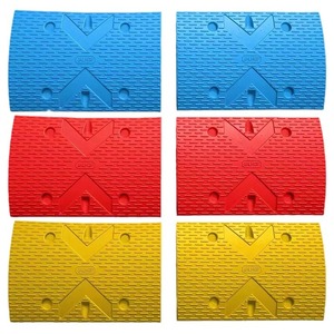 Высококачественный резиновый лежачий полицейский SHB (красный, синий, желтый) с противоскользящим покрытием, ширина 350 мм, высота 40 мм, для ограничения скорости до 30 км/ч, фиксированная установка, 1 шт. - Product Image 4