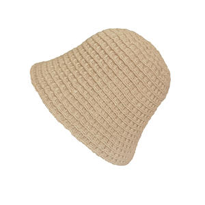 Nouveau chapeau de bassin de petite grille pour femmes d'automne et d'hiver couleur bloquée chapeau de pêcheur épaissi et polyvalent chapeau de seau chaud - Product Image 4