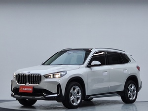 <span class=keywords><strong>BMW</strong></span> <span class=keywords><strong>X1</strong></span> SDrive20Li SUV <span class=keywords><strong>2023</strong></span>, 1.5T Turbo Automatique, 5 Portes, 5 Places, Pneus R18, 6.2L/100km, Cuir, Panoramique, Volant à Gauche, en Stock - Product Image 1