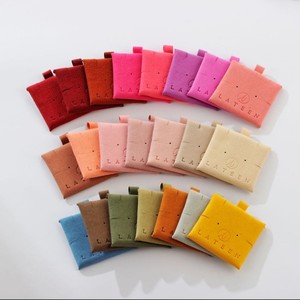 Cartes de présentation de bijoux personnalisées avec logo en relief, organisateur en microfibre pour boucles d'oreilles et colliers, cartes de présentation pour boîte à bijoux - Product Image 6