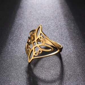 Acier Inoxydable 316L Pvd Plaqué Or 18k Bague Noeud de Sorcière Sacrée Nœud Celtique Magique Wiccan Amulette Cadeau Pour Femme Unisexe - Product Image 1