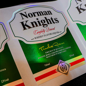 Étiquette personnalisée <span class=keywords><strong>de</strong></span> luxe pour whisky, pelliculage holographique, papier texturé gaufré, autocollant adhésif en rouleau pour l'emballage <span class=keywords><strong>de</strong></span> bouteilles <span class=keywords><strong>d</strong></span>'alcool - Product Image 3