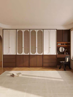 Armoire de chambre à coucher avec portes battantes, en placage de bois et rotin tressé, style Mid-Century, avec poignée en métal à lignes épurées, meuble de chambre