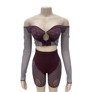 Nouvel ensemble mode pour femme : crop top à manches longues et épaules dénudées, et short taille haute évidé et ajusté - Product Image 3