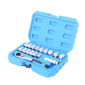 Jeu de douilles à cliquet à 17 pièces, à commande manuelle, avec douilles à 12 points, coffret de rangement rigide et clé à cliquet - Product Image 5