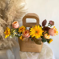 Sac cadeau en papier kraft pour bouquet de fleurs avec poignée pour l'emballage des fleuristes