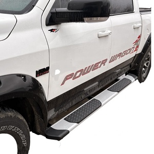 Ventes chaudes Marchepieds latéraux en alliage d'aluminium Argent+Noir Style sportif Accessoires pour camionnettes compatibles Tacoma <span class=keywords><strong>Ram</strong></span> <span class=keywords><strong>1500</strong></span> - Product Image 4