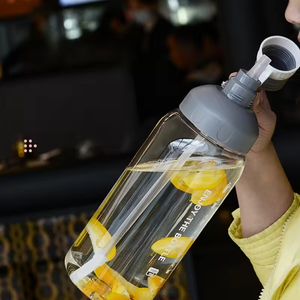 2000Ml Large Capacity Sports Water <b>Bottle</b> With Handle And <b>Straw</b> Reusable Plastic Cup For Outdoor Use - Product Image 4