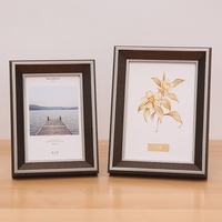 Cadre photo en plastique avec dorure marron classique personnalisé Cadres photo d'art mural décoratifs debout de luxe, légers et durables