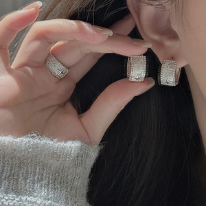 Boucles d'oreilles en argent pur S925, étoile hexagonale, design de niche, simples et élégantes, boucles d'oreilles carrées vintage, matériau or blanc - Product Image 2