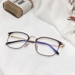 2019 Anti Lumière Bleue Ordinateur Blocage Carrée En Acier Inoxydable Montures De Lunettes <span class=keywords><strong>Pour</strong></span> <span class=keywords><strong>La</strong></span> <span class=keywords><strong>Lecture</strong></span> - Product Image 5