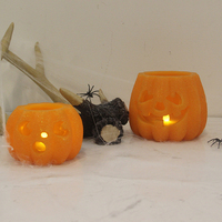 Jack O'Lantern Kürbisförmige Batteriebetriebene Bernsteinfarbene Flackernde LED-Kerze für Halloween-Dekoration