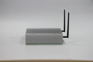 Procesador <span class=keywords><strong>i5</strong></span> <span class=keywords><strong>8279U</strong></span> CPU integrado sin ventilador 4 * USB 3,0/2 * USB 2,0/5 * Puerto RS232 PC industrial - Product Image 6