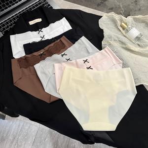 Braguitas de seda helada sin costuras para mujer, con detalle de lazo, de cintura media, de encaje, transpirables, para uso diario, al por mayor - Product Image 2