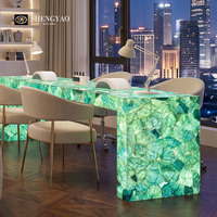 Comptoir de bar en pierre de quartz fluorite verte naturelle à effet rétroéclairé