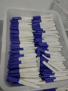 Tests de grossesse HCG bleus en vente, fabriqués par OEM, à bandelette, précision de 99,8 %, garantie de 3 ans - Product Image 6