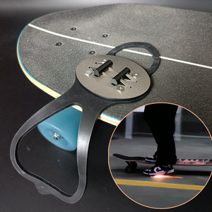 พื้นรองเท้ารุ่นอัพเกรด ผลิตจากโลหะฟลินท์ ให้เอฟเฟกต์ประกายไฟ รูปทรงปลายแหลม กันลื่น สำหรับสเก็ตบอร์ด จักรยานยนต์ และผู้ใหญ่ - Product Image 5