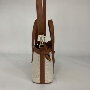 नई डिजाइन फैशनेबल महिलाओं के प्रसिद्ध डिजाइनर ट्रेंडी महिलाओं के हैंडबैग नरम रेट्रो पु चमड़े के क्रॉसबॉडी बैग बैग - Product Image 2