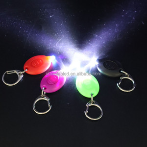 Mini lampe torche LED portable avec mousqueton, porte-clés métallique pour le camping, les activités de plein air, EDC, situations d'urgence, cadeau - Product Image 1