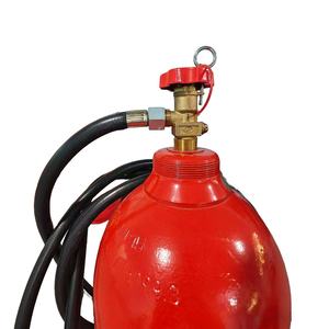 طفاية حريق محمولة على عربة يدوية الدفع، بمسحوق ثاني أكسيد الكربون 30 كجم، مصنوعة من الفولاذ، متوفرة بأوزان 24 كجم و 30 كجم، للمستودعات والمصانع ومحطات الوقود - Product Image 2