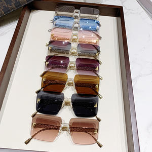 Gafas de sol retro sin bordes cuadradas con decoración de diamantes de marca de diseñador con logotipo personalizado - Product Image 2