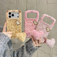 Coque de téléphone Kawaii élégante en peluche imprimé léopard avec oreilles de chat pour iPhone 18 17 Pro Max 16 15 14 13, avec pendentif cœur pompon, protection intégrale