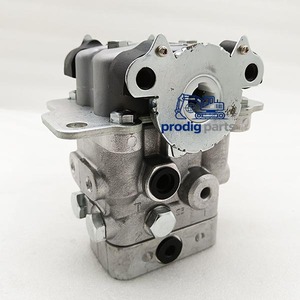 Válvula piloto 702-16-04250 S171022 para PC160-7 PC200-7 PC200-8 PC400-8 7021604250 Válvula piloto de desplazamiento PC300LC-7 Conjunto de piezas de piezas de repuesto - Product Image 6