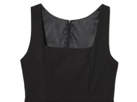 TAOP&ZA Nouvelle Collection 2026 Robe Courte Femme Minimaliste Sans Manches Col Carré Coupe Évasée avec Écharpe Intégrée 9026