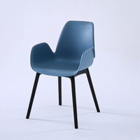 Chaises en plastique plein format pour extérieur, style nordique, avec accoudoirs en PP, pour restaurant, salle à manger, mobilier