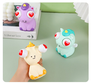Juguete antiestrés de <span class=keywords><strong>unicornio</strong></span> alado pequeño con ojos saltarines y rebote rápido para aliviar el estrés - Product Image 3