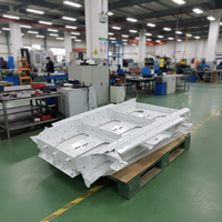 Pièces de fabrication de châssis en tôle soudée sur mesure, certifiées ISO 9001, robustes, avec base thermolaquée pour équipement