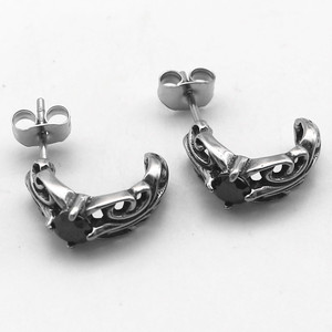 Pendientes de acero de titanio yunnique con incrustaciones de circonita, diseño geométrico en forma de luna, color blanco y negro - Product Image 1