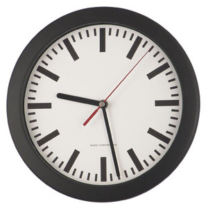 Orologio radio-controllato con quadrante da stazione - Product Image 1