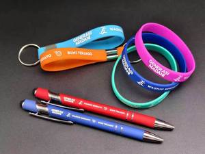 <b>Custom</b> Logo Silicone Wristband Keychain Customized Durable Rubber Silicon Loop <b>Key</b> Holder Keyring - Product Image 5