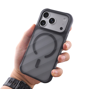 เคสโทรศัพท์มือถือ iPhone 17 Pro Max แบบแม่เหล็ก  วัสดุ TPU+PC ลายเส้นสัมผัสผิวแบบด้าน สีดำใส ป้องกันเลนส์ - Product Image 4