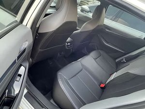 Voiture d'occasion 2023 2024 2025 Changan Raeton Plus Berline d'occasion Cham Fort Boîte de vitesses <span class=keywords><strong>automatique</strong></span> Sièges en cuir Acura - Product Image 4