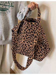 Bolso Tote de Lona con Estampado de Leopardo, Gran Capacidad, Cierre de Cremallera, para Mujer, Estilo 2025, para Todas las Temporadas, Hecho en Zhejiang - Product Image 3