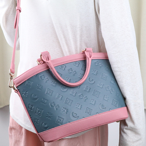 Bolso Tote de Moda para Mujer, de Cuero PU con Bloques de Color, Asa Superior Repujada, Bolso de Mano de Gran Capacidad, Bolso de Hombro para Uso Diario - Product Image 4