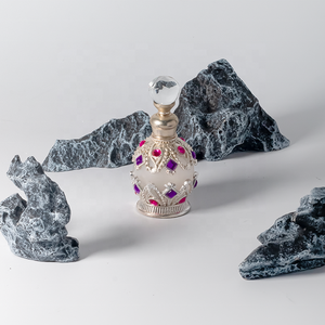 Botella de Perfume de Metal de 15 ml, Estilo Árabe Dubái Retro, Única, de Bolsillo, para Decoración del Hogar, Aceites Esenciales y Attar - Product Image 3