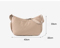 Tas Selempang Bahu Nylon Kapasitas Besar, Berlapis Padded, Ritsleting, Tali Tunggal, dengan Kantong Elastis di Samping