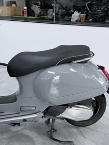 Scooter a Gas Usato Modello <span class=keywords><strong>Vespa</strong></span> <span class=keywords><strong>300</strong></span> Anno 2021 Colore Grigio Prodotto in Thailandia - Product Image 4
