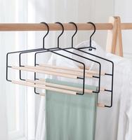 Échantillon personnalisé léger manteau gratuit avec logo BAS quantité minimale de commande OEM nouveaux cintres en métal à épaules larges cintres en bois de qualité supérieure