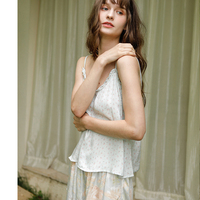 Viscose Satin Pyjama Ensemble D'été Sexy Frais Look Petite Fleur Verte Bourgeon Sans Bretelles À Manches Courtes Ensemble Chemise De Nuit Pour Femmes