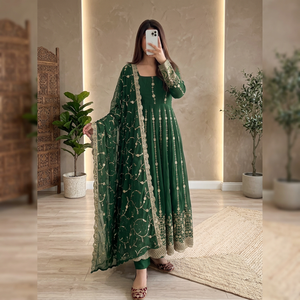 Prix d'usine OEM – Nouveau costume Anarkali vert foncé de qualité supérieure, prêt-à-porter, longueur ras du sol, style traditionnel indien et pakistanais, prêt à l'emploi - Product Image 1
