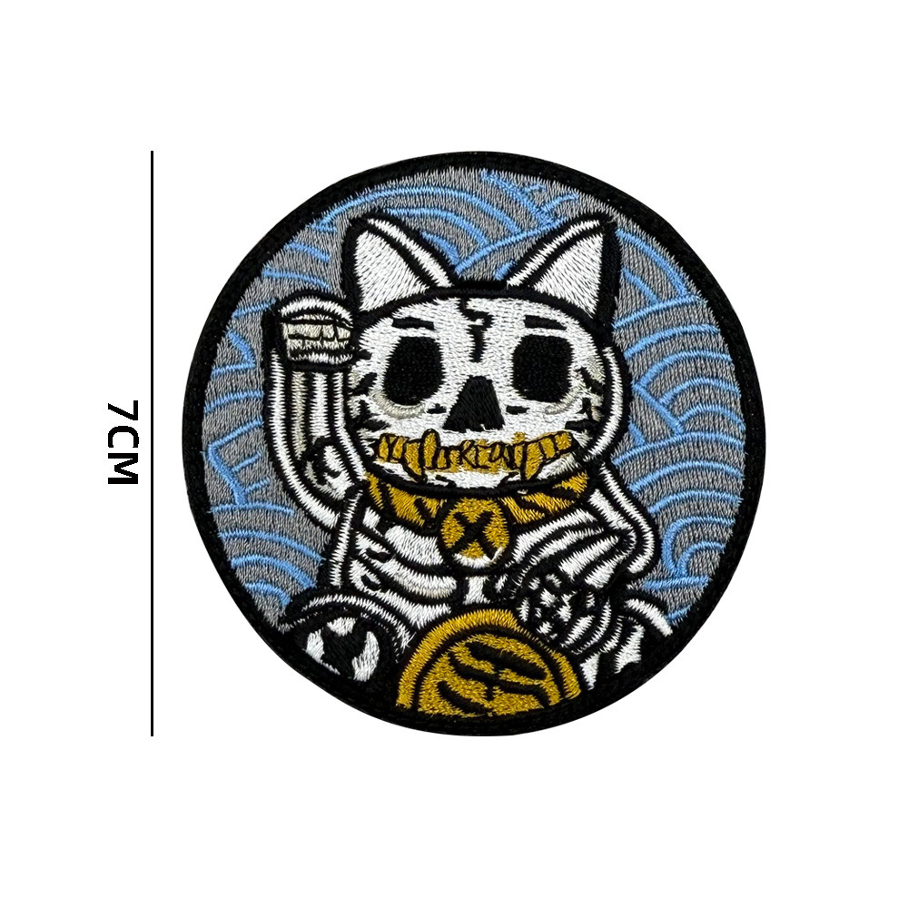 Lucky cat black golden